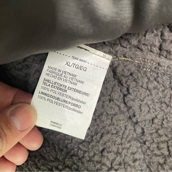 New Under Armour Women's Rut Windproof Jacket UA Barren Camo 1365594-999 - Picture 9 of 13